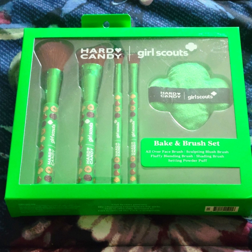 Hard Candy Green Bake & Brush Set